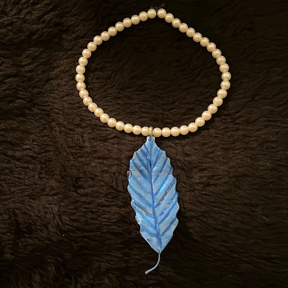 Faux Pearls & One if Kind Rare Unique Leaf Handmade Necklace - Picture 1 of 17